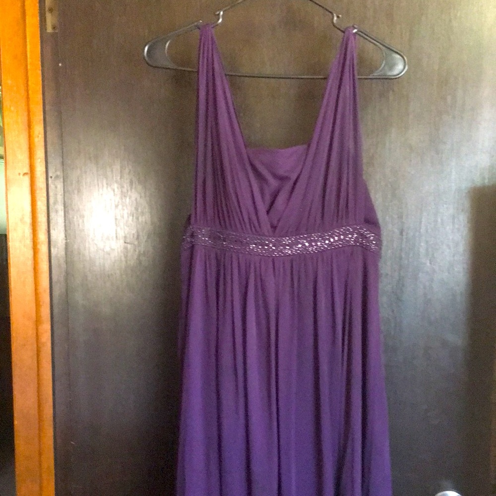 Formal size 10, worn once. No tears